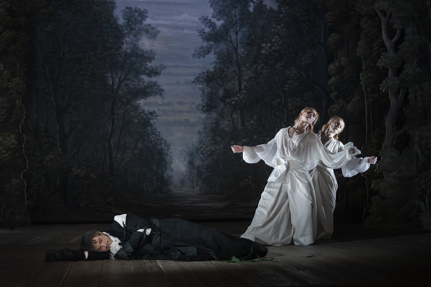 Armide - Scénographie et costumes Philippe Miesch