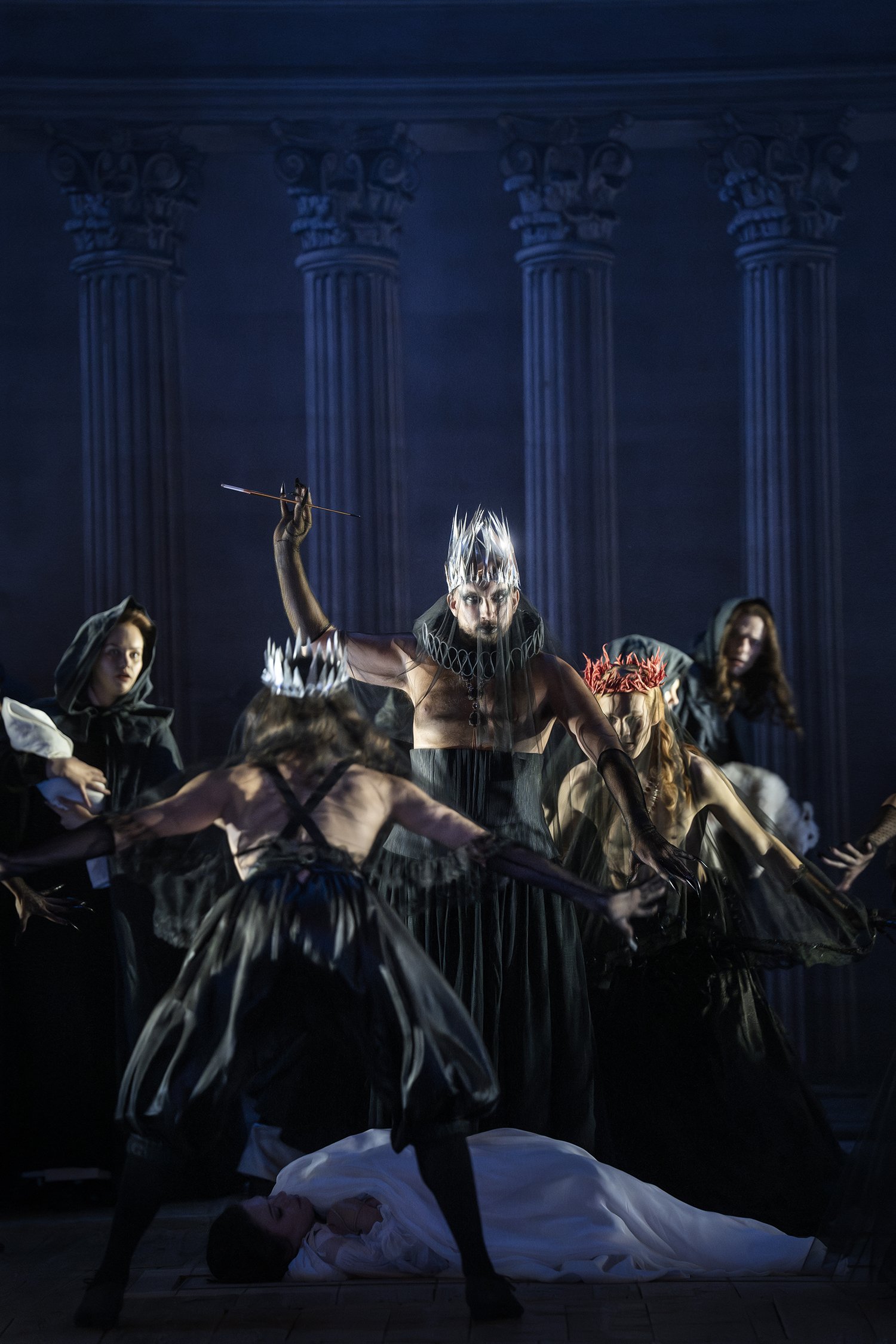 Armide - Scénographie et costumes Philippe Miesch