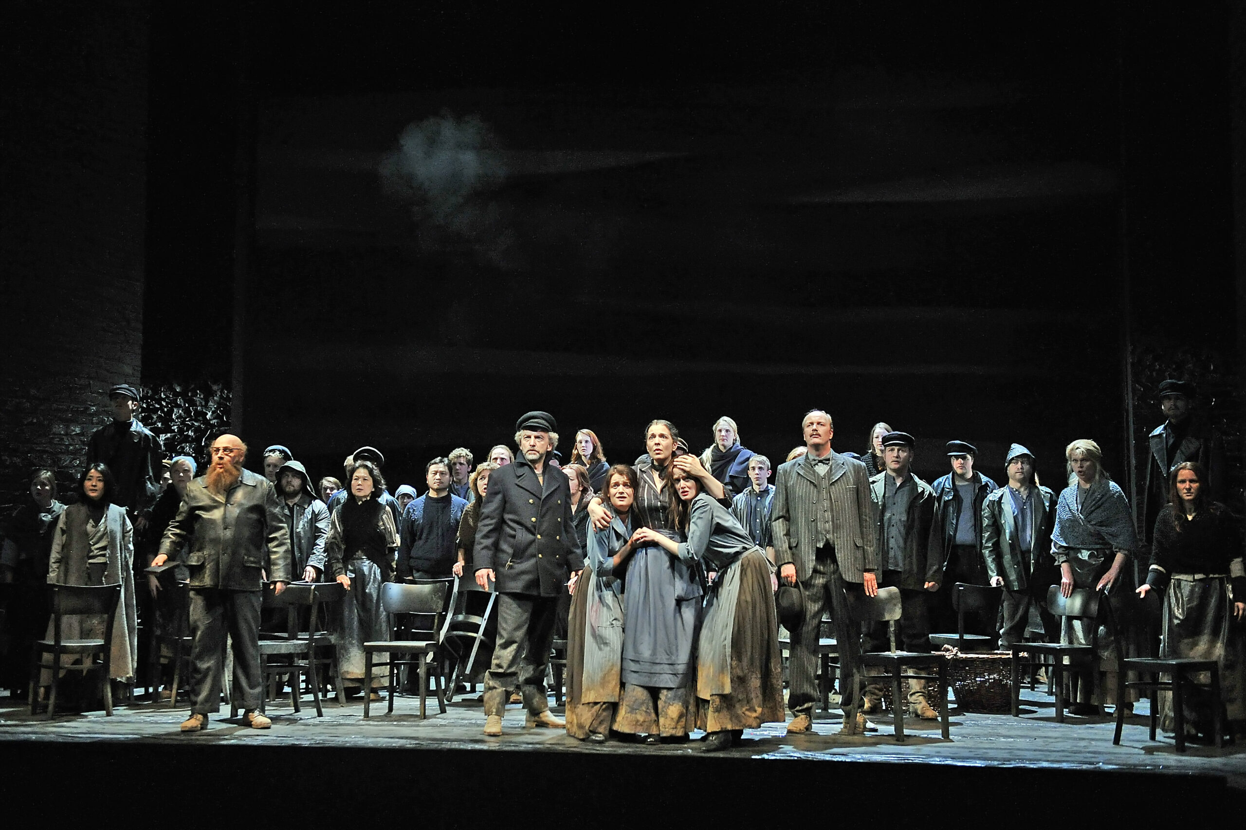 PETER GRIMES - Scénographie et Costumes Philippe Miesch