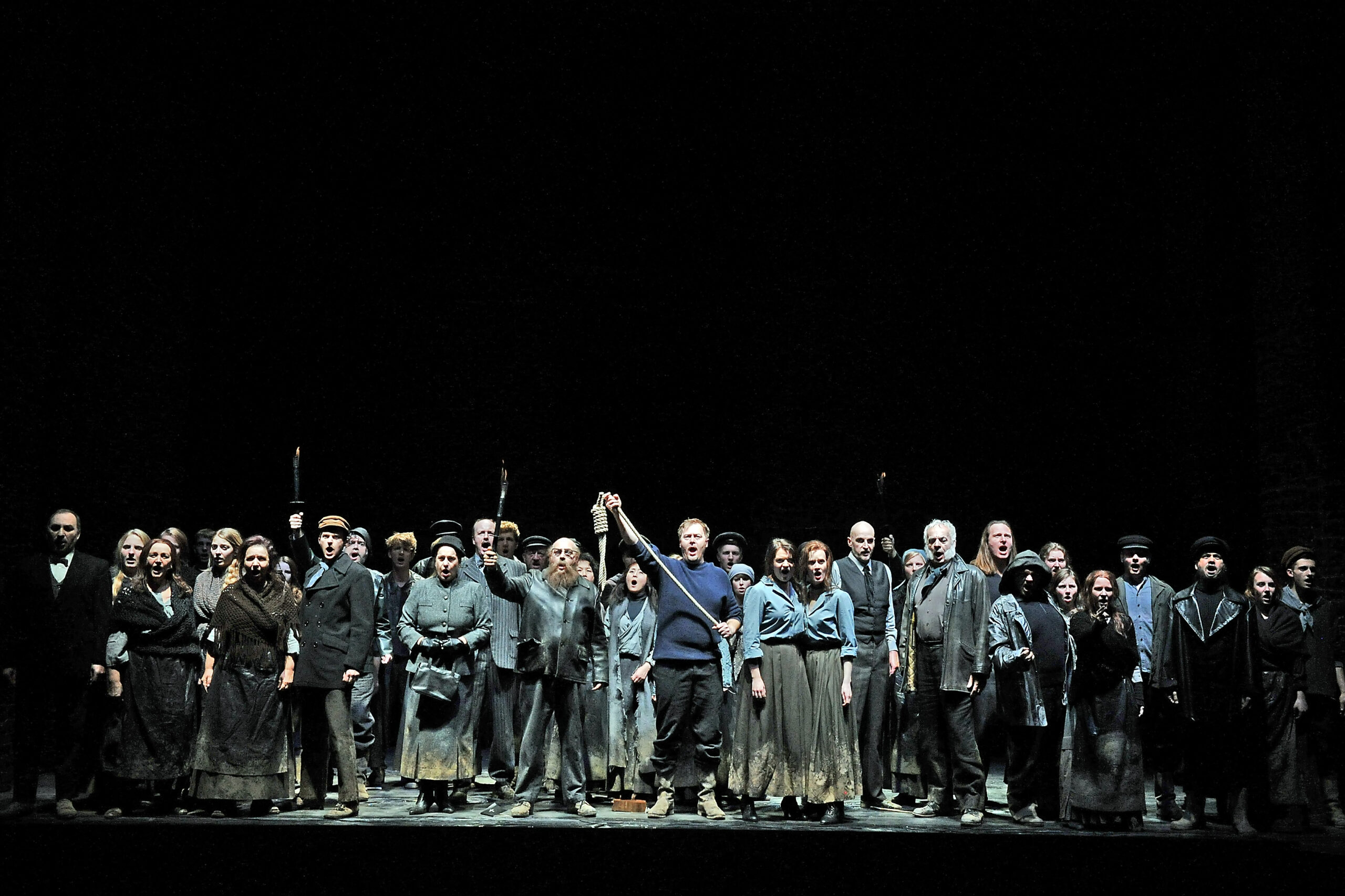PETER GRIMES - Scénographie et Costumes Philippe Miesch