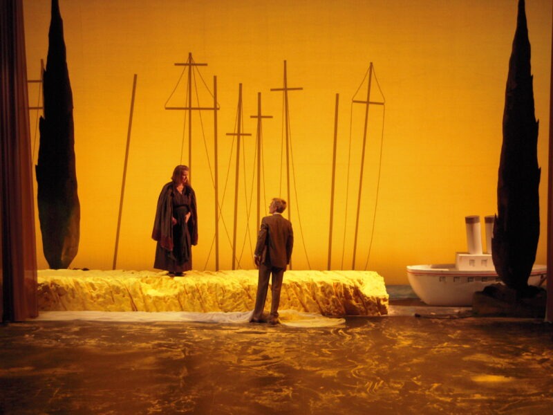 LA FABLE DU FILS SUBSTITUÉ Scénographie Philippe Miesch